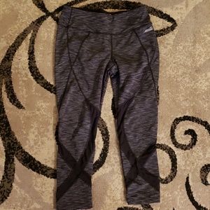 Workout 3/4 legged pants.